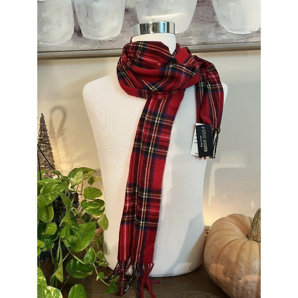 NWT Steve Madden Mid Weight Red Plaid Muffler Scarf - Picture 2 of 6